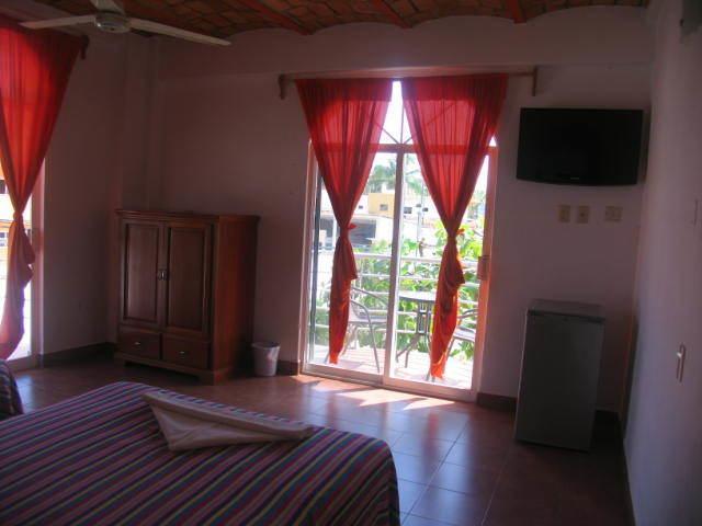 Hotel Y Suites Bugambilias Rincon de Guayabitos Exterior foto